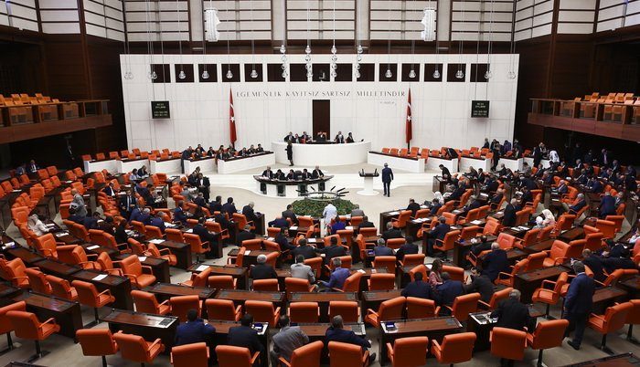 turska-parlament-2017-700x402