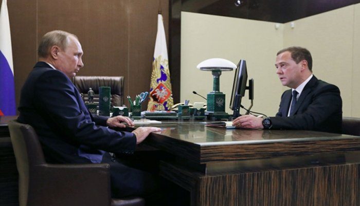 putin-medvedev-700x402