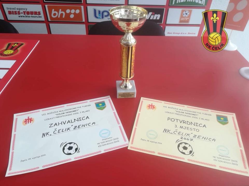 Pehar-i-diplome-sa-turnira-u-Žepču