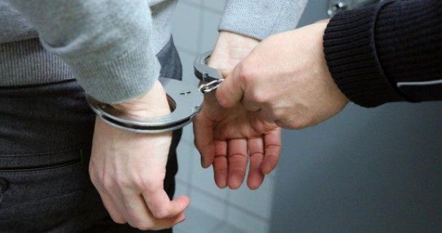 hapsenje_zatvor_policija_lisice