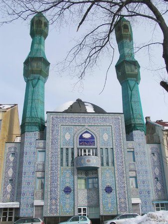 central-jam-e-mosque