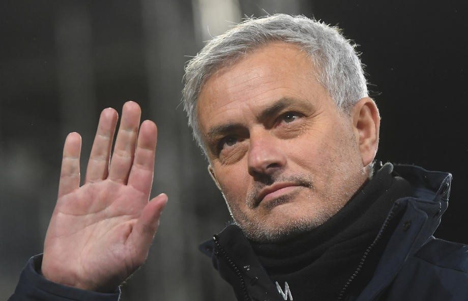 Tottenham Hotspur sack manager Jose Mourinho