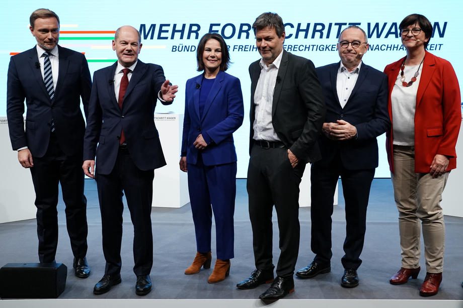 German SPD, FDP and Green parties about to present coalition contract