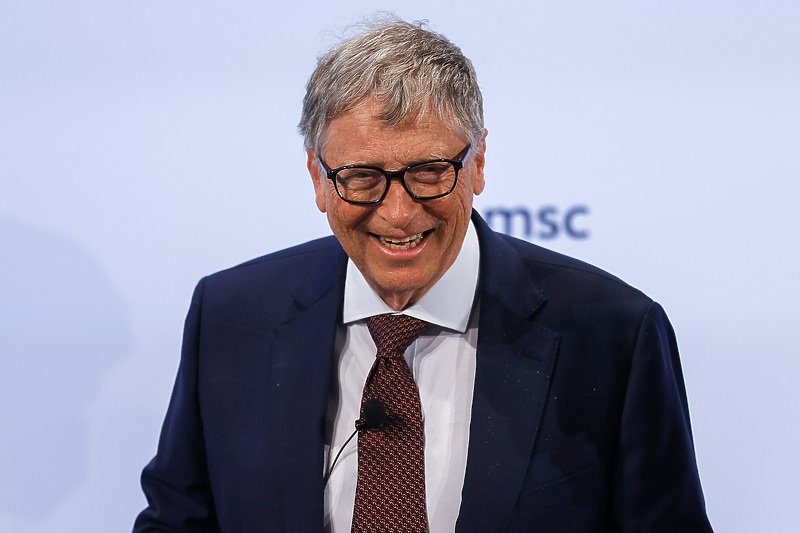 Bill Gates smatra da pametni mobiteli trebaju biti zamijenjeni elektronskim tetovažama