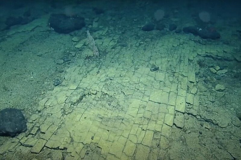 Naučnici na dnu Pacifika pronašli “put za Atlantidu” Naučnici na dnu Pacifika pronašli “put za Atlantidu”